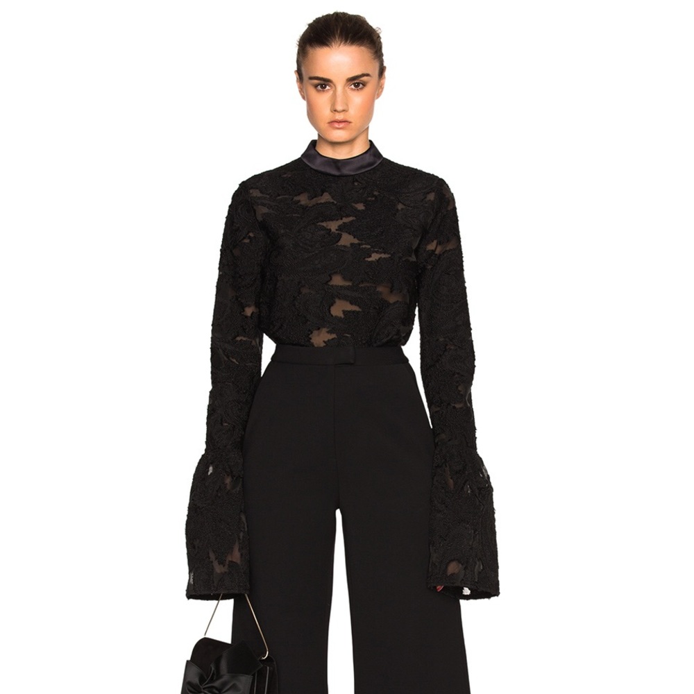 Gil Coupé Blossom Top